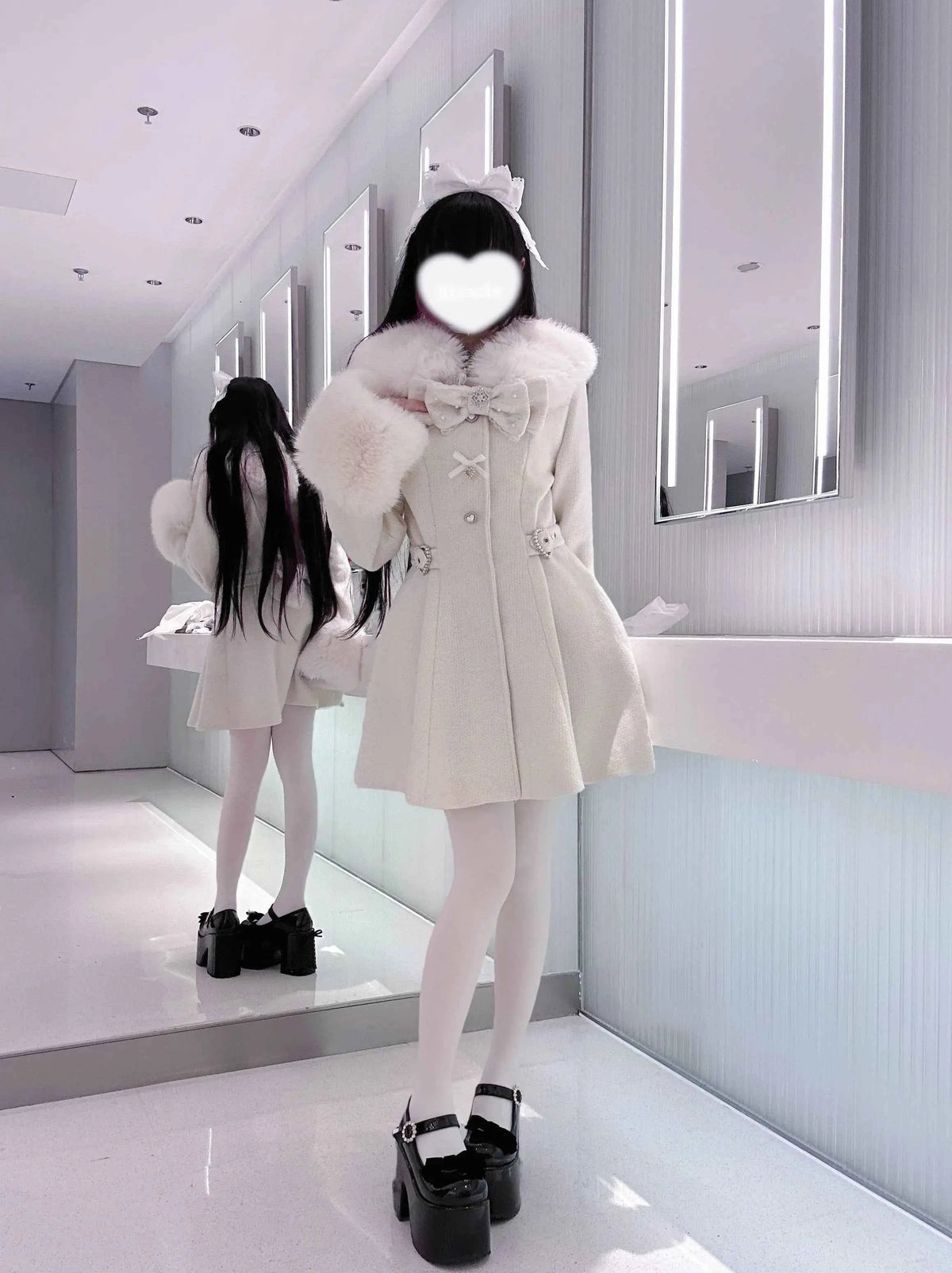 Original Japanese Mass-Produced Lace Jackets Girls Women Cute Bow Waist Cinch Heavy Drill Button Slim Fit Elegant Black Coat