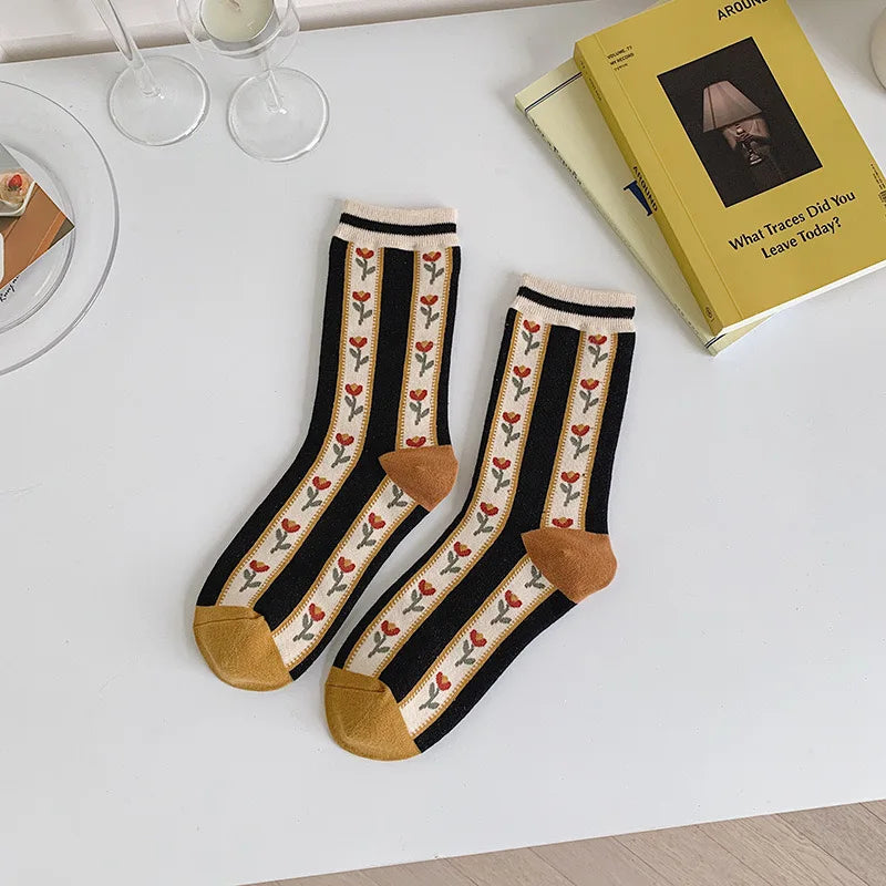 Fashion Harajuku Retro Floral Vintage Socks Woman Novelty Ethnic Elegant Cotton Casual Breathable Ladies Girls Dress Sox Autumn SS69 8.69 DT5H1 / 35 - 40