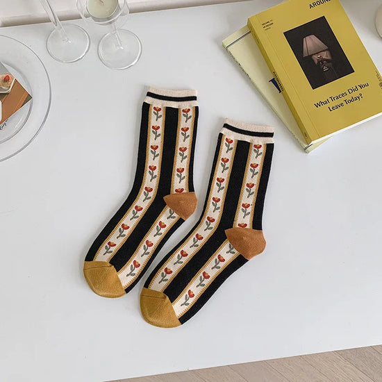 Fashion Harajuku Retro Floral Vintage Socks Woman Novelty Ethnic Elegant Cotton Casual Breathable Ladies Girls Dress Sox Autumn SS69 8.69 DT5H1 / 35 - 40