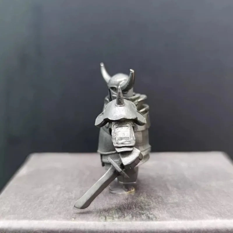 Brass Make Old Hog Rider Action Figures Miniature Ornament Accessories Super Knight Mini Desktop Car Interior Model Figurine SS69