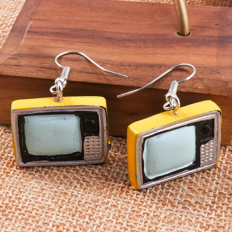 Personalized Old Item Earrings Telephone TV Iron Radio Retro Chinese Style Earrings Jewelry SS69 9.69 5