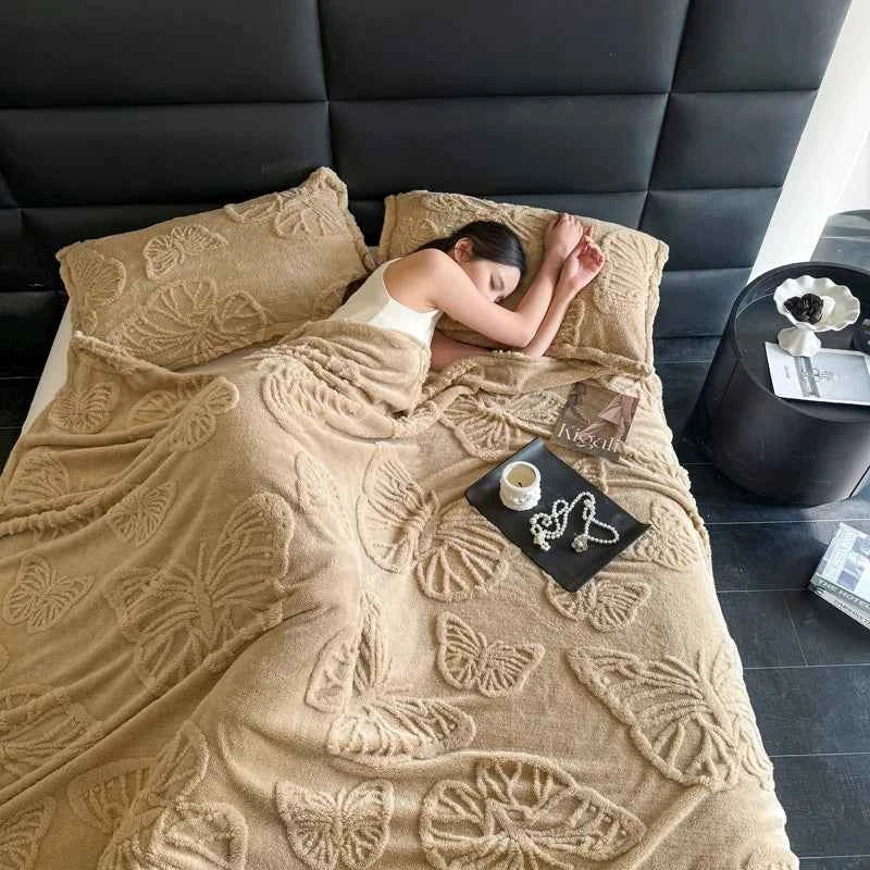 Coral Fleece Fabric Autumn Blanket with Exquisite 3D Butterflys Soft Comfortable Warm Winter Sofa Blankets Four Seasons Blanket