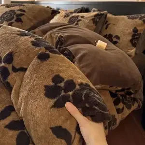 Four-piece Set Thickened Thermal Fleece Flange Coral Fleece Class A Leopard Print Rabbit Plush Quilt Cover Pillowcase Bed Sheet
