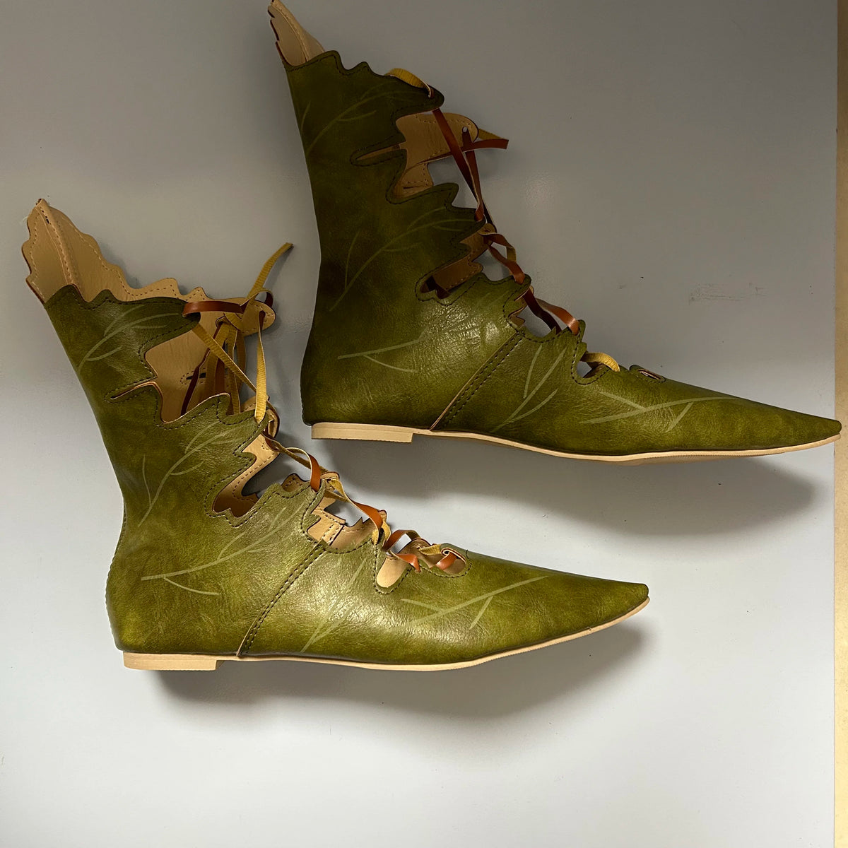 2026 Medieval Gothic Retro Elf Witch Leaves Lace Up Shoes For Women  Men Cosplay Costume Carnival Party Knight Boots Accessories