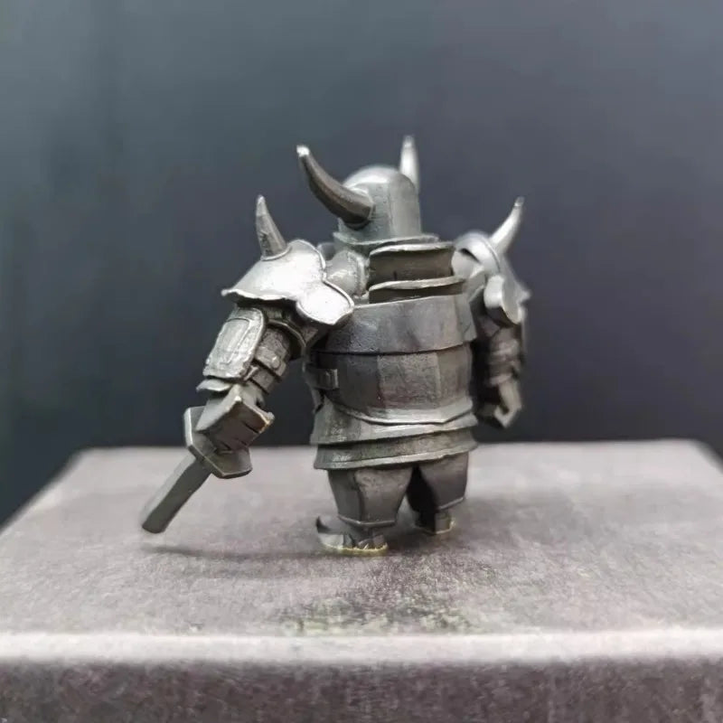 Brass Make Old Hog Rider Action Figures Miniature Ornament Accessories Super Knight Mini Desktop Car Interior Model Figurine SS69