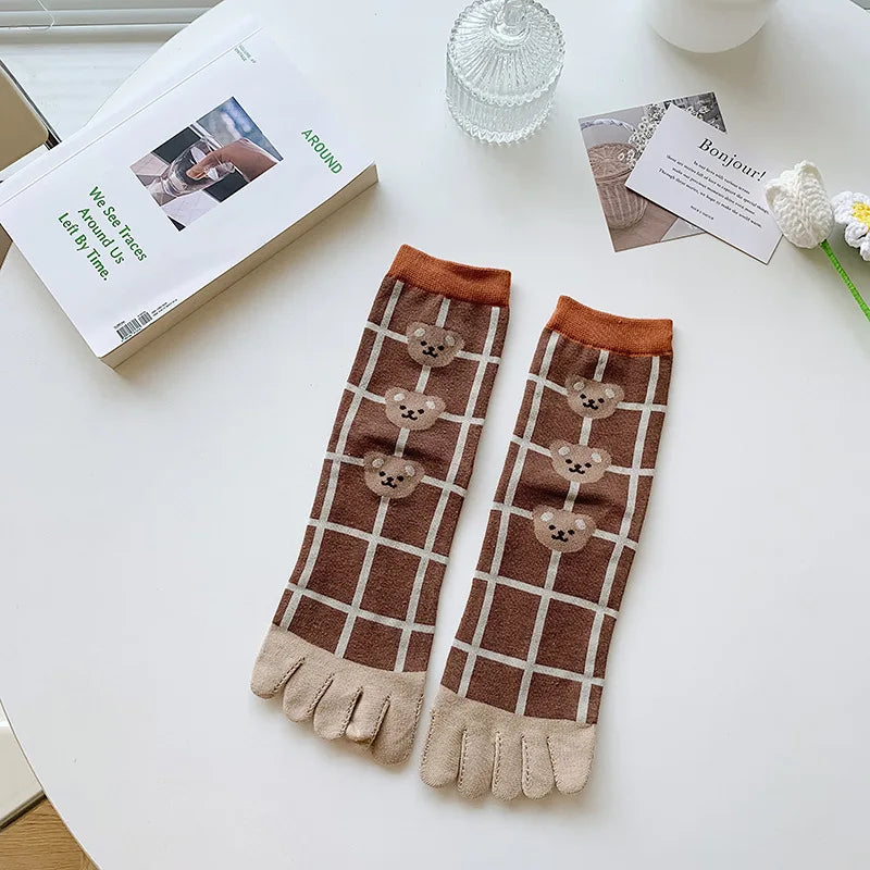 Womens Autumn And Winter Pure Cotton Five Finger Socks Printed Split Toe Socks Vintage Comfortable Socks
