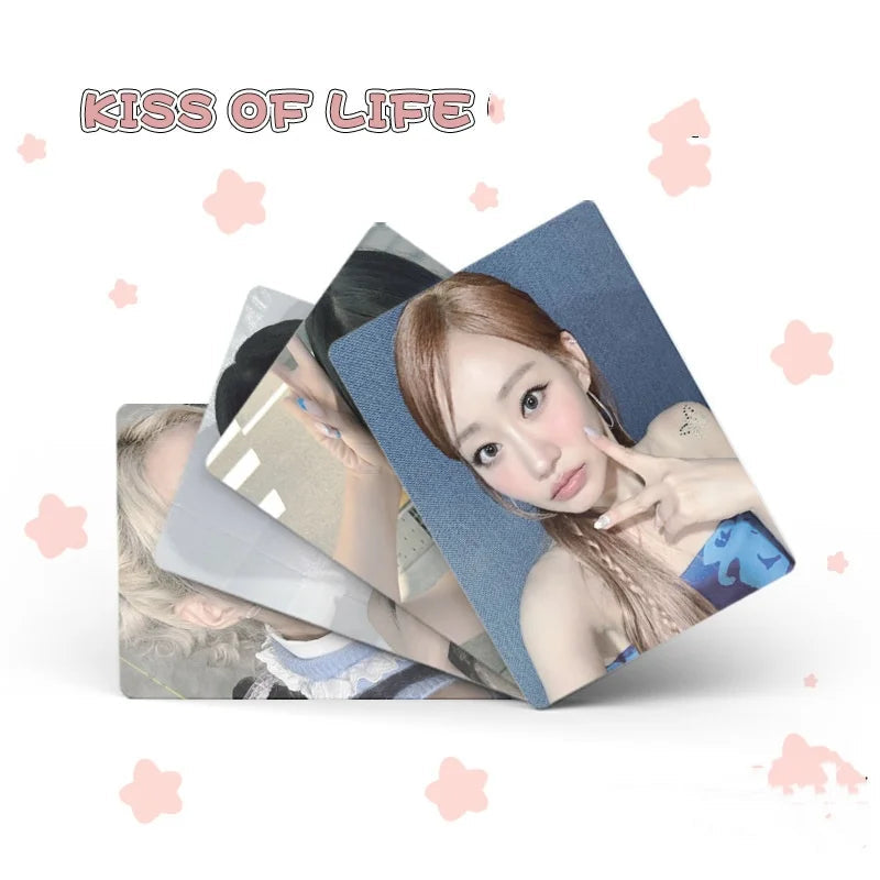 50PCS/SET Kpop Kiss Of Life Laser Small Cards LOMO Cards JULIE NATTY BELLE HANEUL Fans Gifts Collection SS69