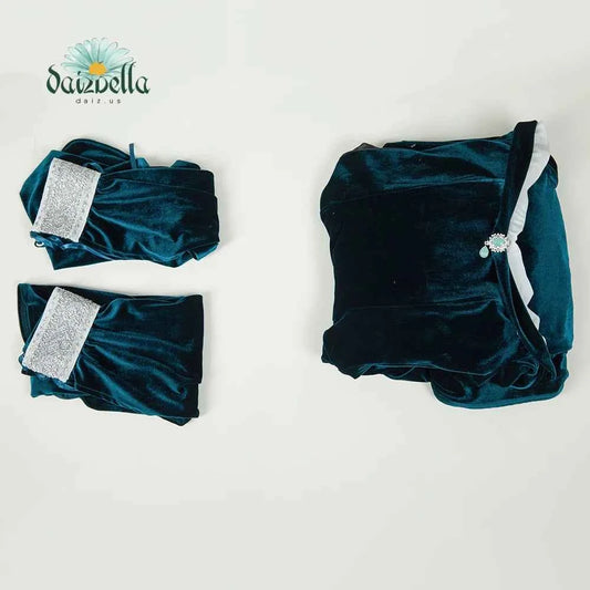 DAIZBELLA Women's Medieval Renaissance Costume Elf Style Off Shoulder Green Velvet Long Slim-fit Dress with Chiffon Sleeves