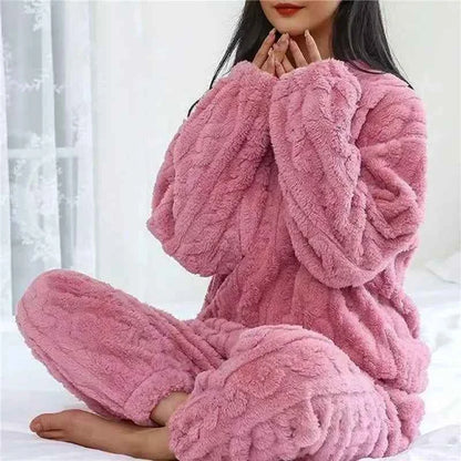 Soft Coral Velvet Jacquard Warm Pajama Set for Women Cozy Loungewear Outerwear for Winter Christmas Back to School Gift ﻿