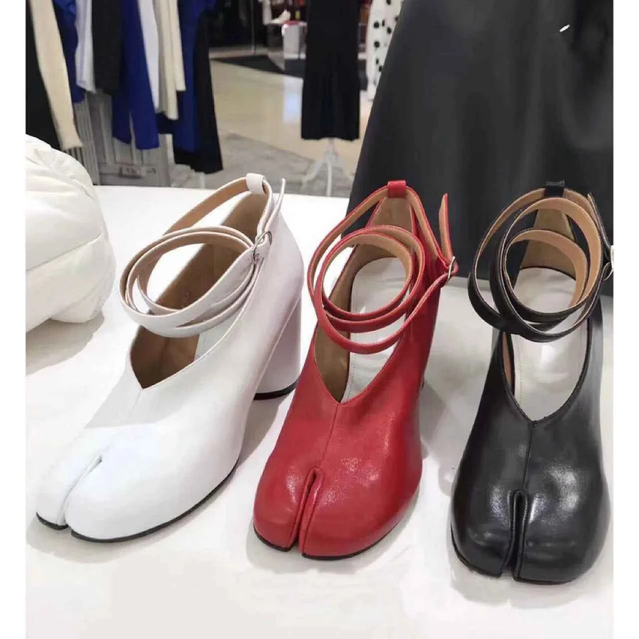 Split Toe Ninja Tabi Pumps Women Ankle Strap Buckle Round Heel High Heels Party Shoes Women zapatos de mujer chaussure femme