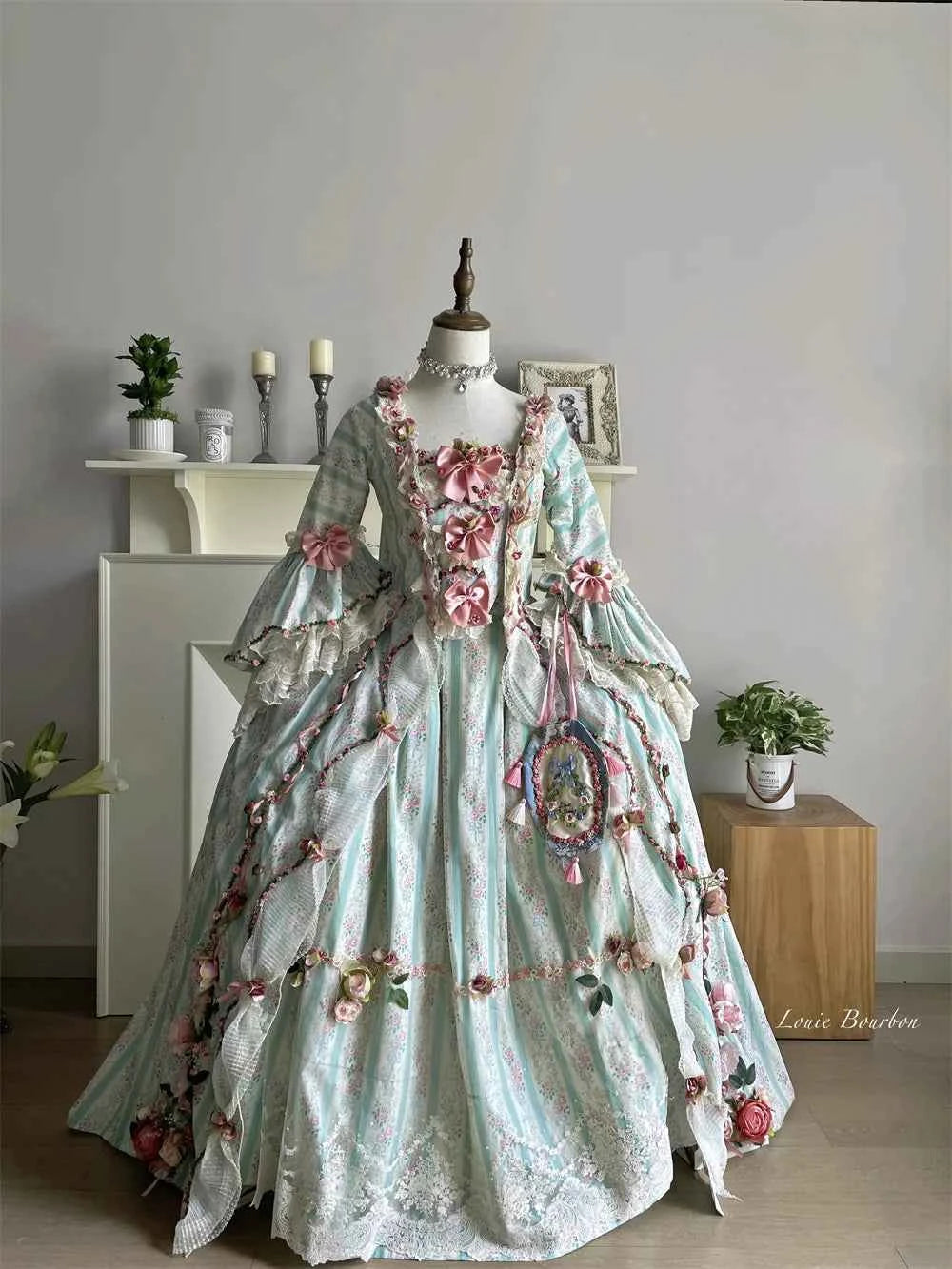 SS69 18th Century Rococo Ball Gown Marie Antoinette Victorian Costume