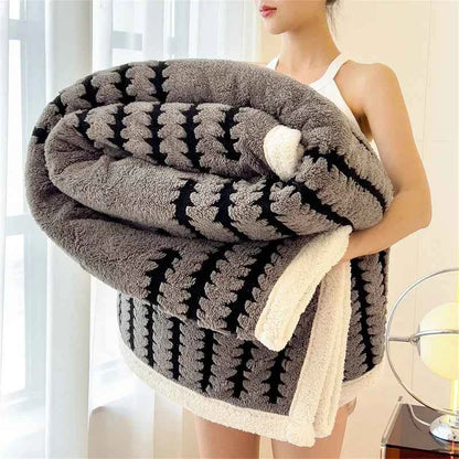 Thicken Warm Flannel Blanket Super Soft Fluffy Queen Blanket Single Double Size Cozy Skin-friendly Multifunctional Nap Blanket