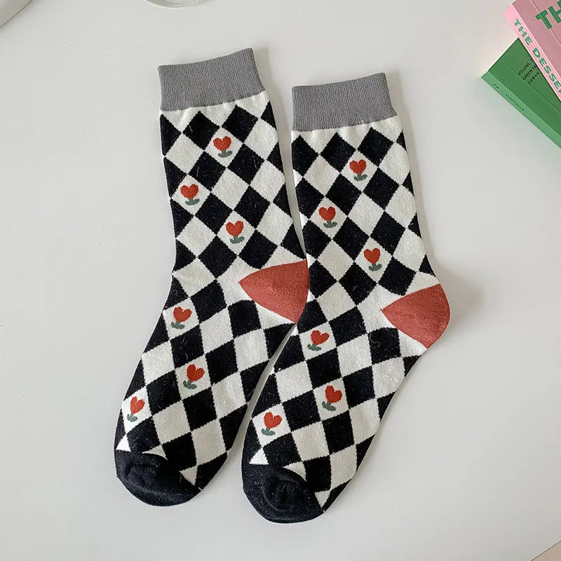 Fashion Harajuku Retro Floral Vintage Socks Woman Novelty Ethnic Elegant Cotton Casual Breathable Ladies Girls Dress Sox Autumn SS69 8.69 DD14H1 / 35 - 40