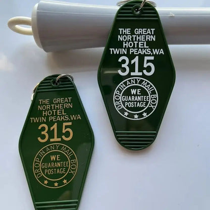THE GREAT NORTHERN HOTEL TWIN PEAKS 315 KeyChain Keyring Tag Key Chains TV Show The Office Fans Funny Accessory SS69