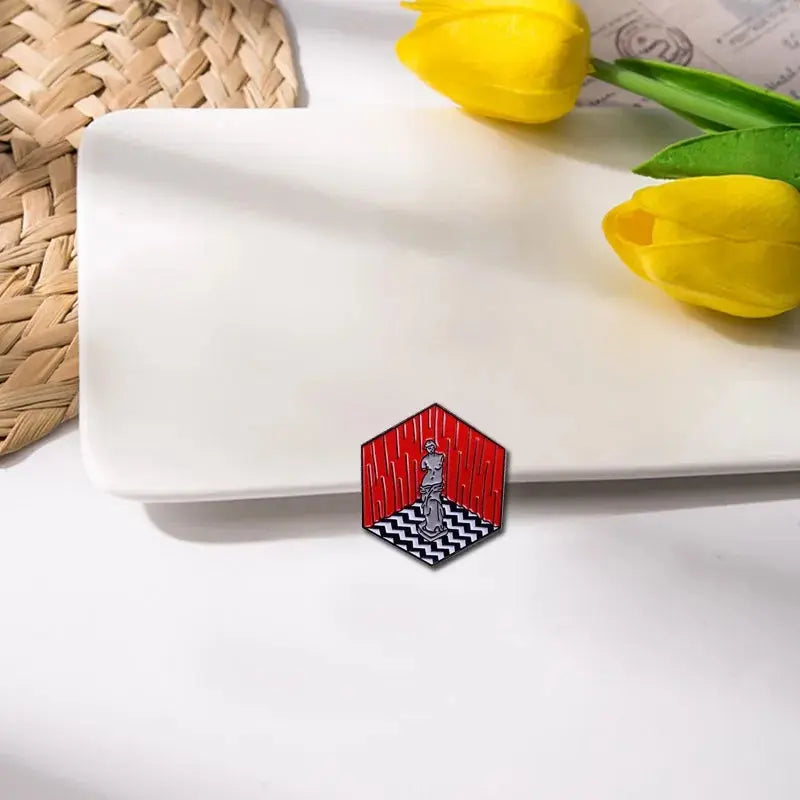 Twin Peaks Badge Agent Cooper Log Lady Wooden Gotta Light Woodsman David Lynch Pin Audrey Diane Fire Walk with Me Brooch SS69