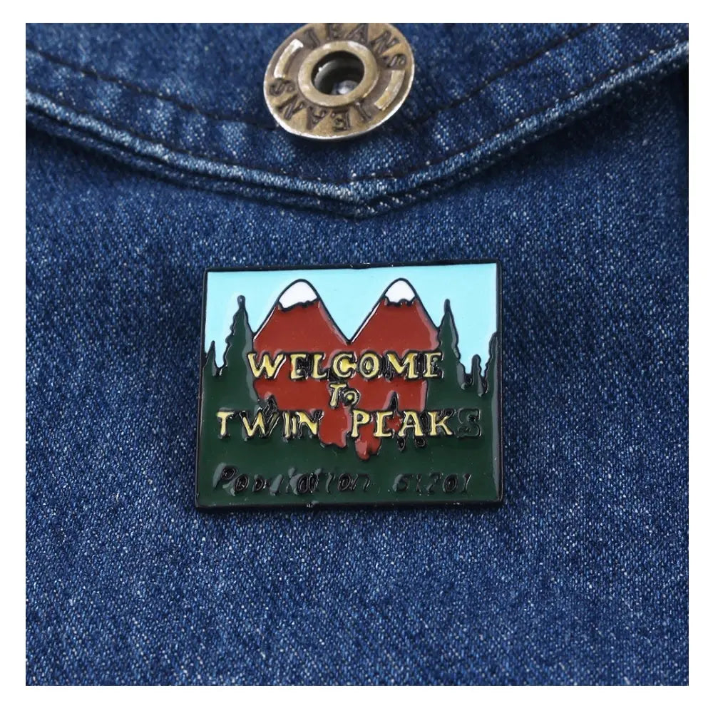 Twin Peaks Heart Shape Brooches Dale Cooper Fire Walk With Me Red Wine Bottle Cup Lapel Enamel Pins Women Men Bag Shirt Gift SS69