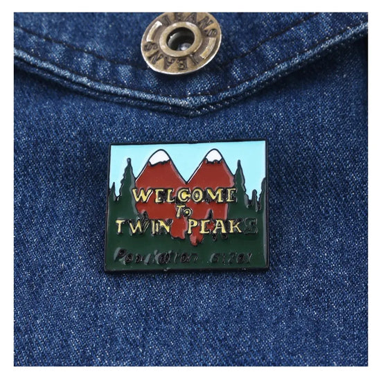 Twin Peaks Heart Shape Brooches Dale Cooper Fire Walk With Me Red Wine Bottle Cup Lapel Enamel Pins Women Men Bag Shirt Gift SS69