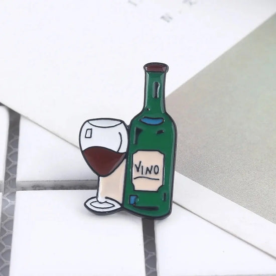 Twin Peaks Heart Shape Brooches Dale Cooper Fire Walk With Me Red Wine Bottle Cup Lapel Enamel Pins Women Men Bag Shirt Gift SS69