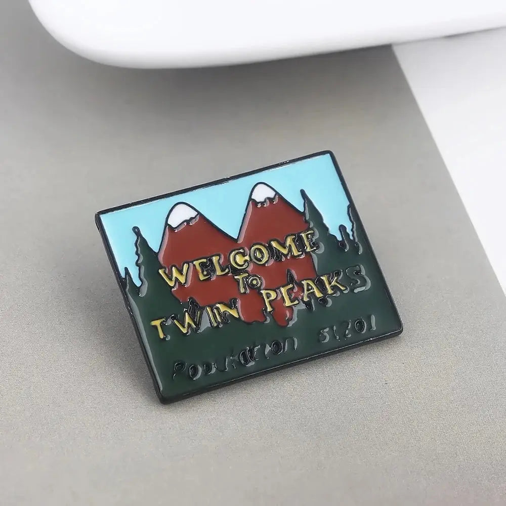 Twin Peaks Heart Shape Brooches Dale Cooper Fire Walk With Me Red Wine Bottle Cup Lapel Enamel Pins Women Men Bag Shirt Gift SS69