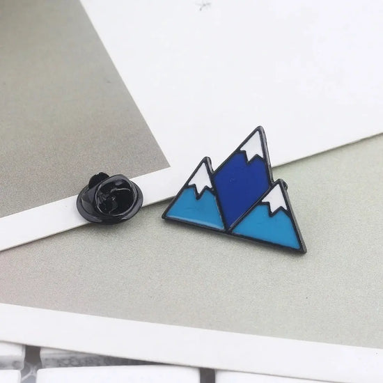 Twin Peaks Heart Shape Brooches Dale Cooper Fire Walk With Me Red Wine Bottle Cup Lapel Enamel Pins Women Men Bag Shirt Gift SS69