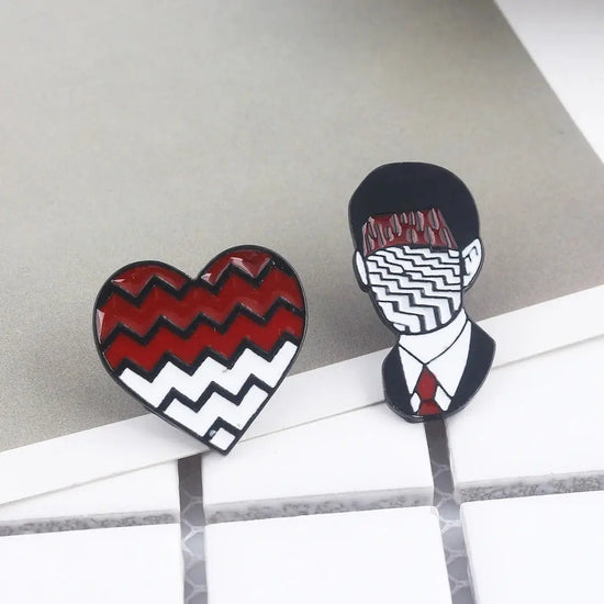 Twin Peaks Heart Shape Brooches Dale Cooper Fire Walk With Me Red Wine Bottle Cup Lapel Enamel Pins Women Men Bag Shirt Gift SS69