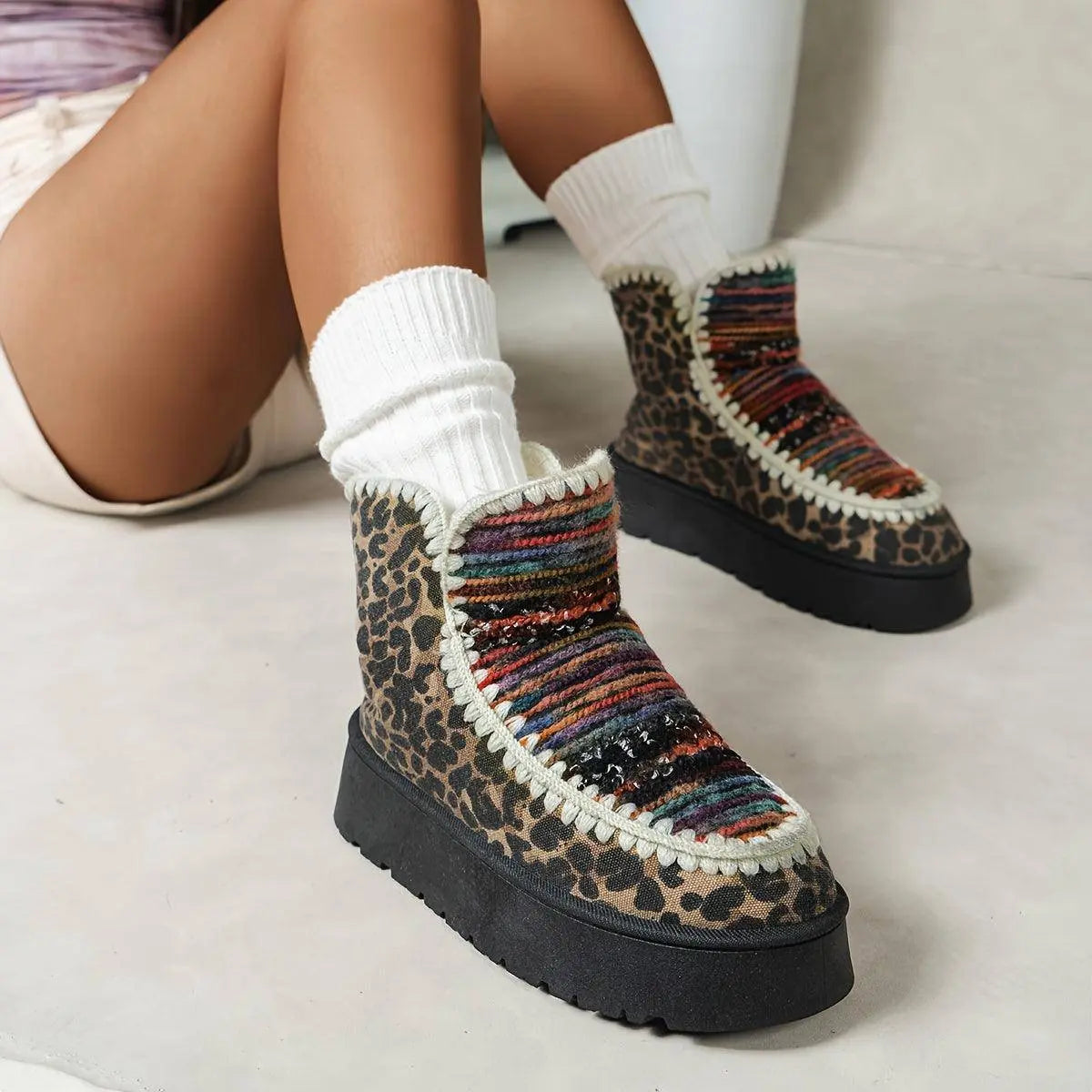 Women's Cozy Sherpa-Lined Ankle Boots, Tribal Animal Print, Western Style, Casual Slip-On Winter Footwear, Non-Slip Sole, Comfortable Insulated, Fabric Upper, TPR Sole, Random Print, Mid-Heel SS69