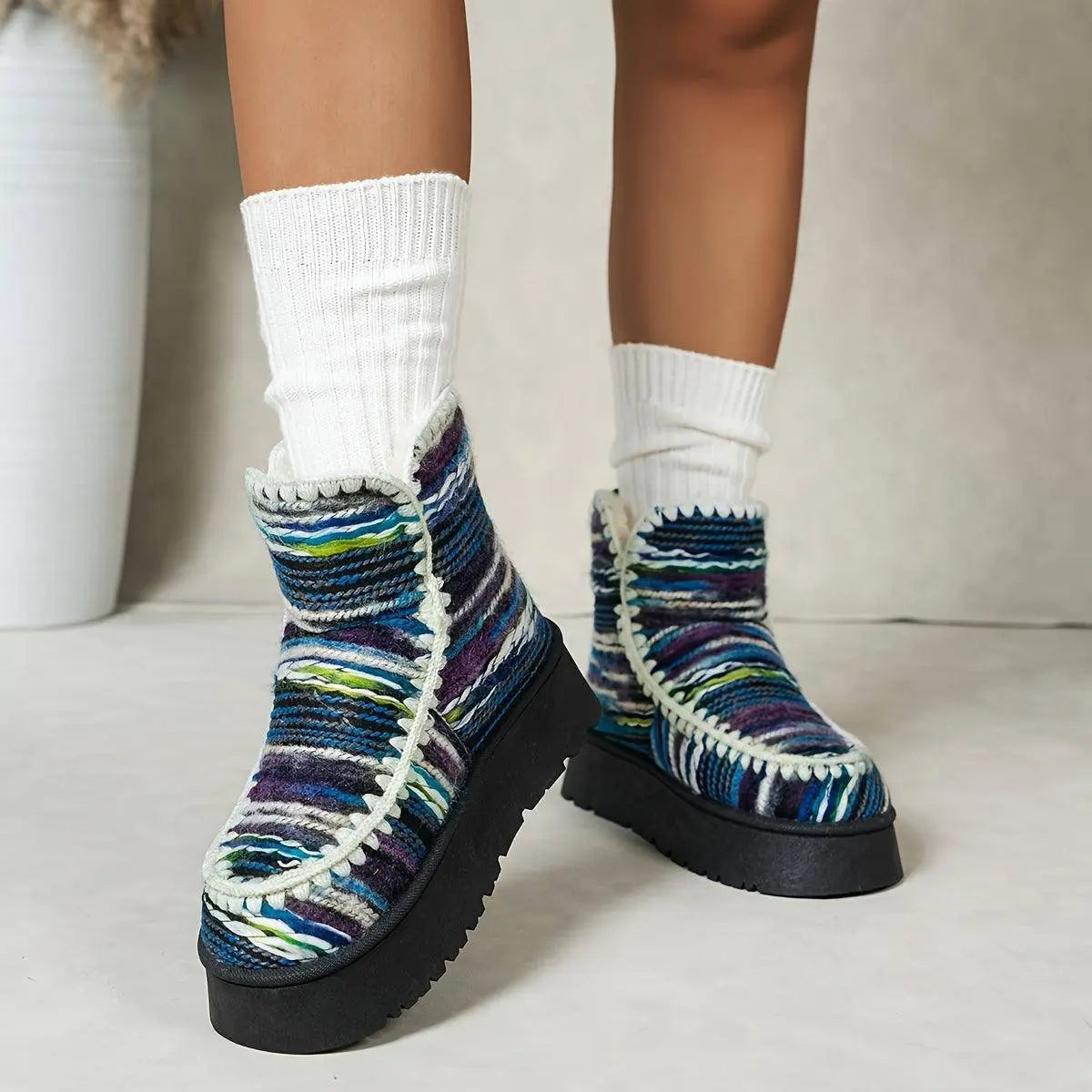 Women's Cozy Sherpa-Lined Ankle Boots, Tribal Animal Print, Western Style, Casual Slip-On Winter Footwear, Non-Slip Sole, Comfortable Insulated, Fabric Upper, TPR Sole, Random Print, Mid-Heel SS69