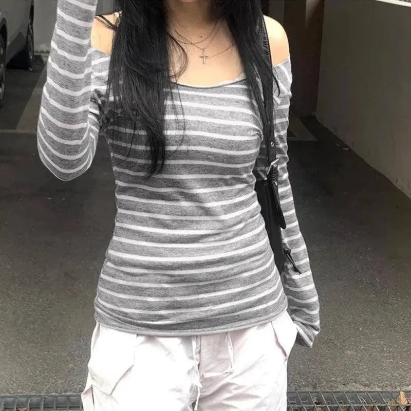 Y2K Grunge Emo 00s Vintage T-Shirt Black Grey Striped Off Shoulder Long Sleeve Jumper Top Chic Women Autumn Retro Goth Tee Shirt SS69