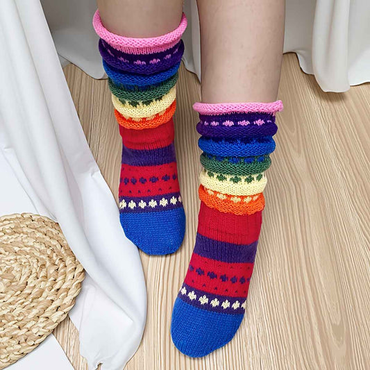 A Pair of Ins-Style Winter Women's Colorful Striped Crew Socks, Cross-Border Women's Mid-Calf Warm Color-Block Floor Socks, Cozy Footwear, Trendy Socks, Insstyle Fashion, Hand Wash Care, Durable Stitching, Women's Socks, Crew