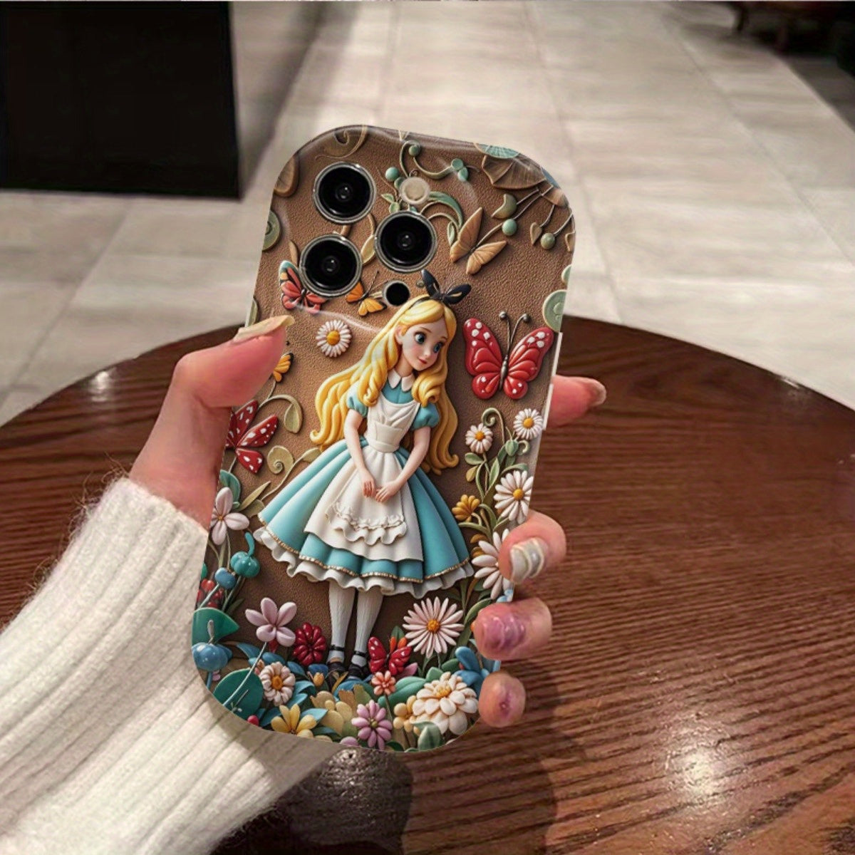 One Piece of a Disney Cartoon-Themed Case Featuring a Sculpted Figure from Alice in Wonderland, Ideal for Apple for iphone Models 16, 15, 14, 13, 12, 11 Pro Max, And XS. an Excellent Gift with a Cartoon Design, Flat 2D Style, SS69