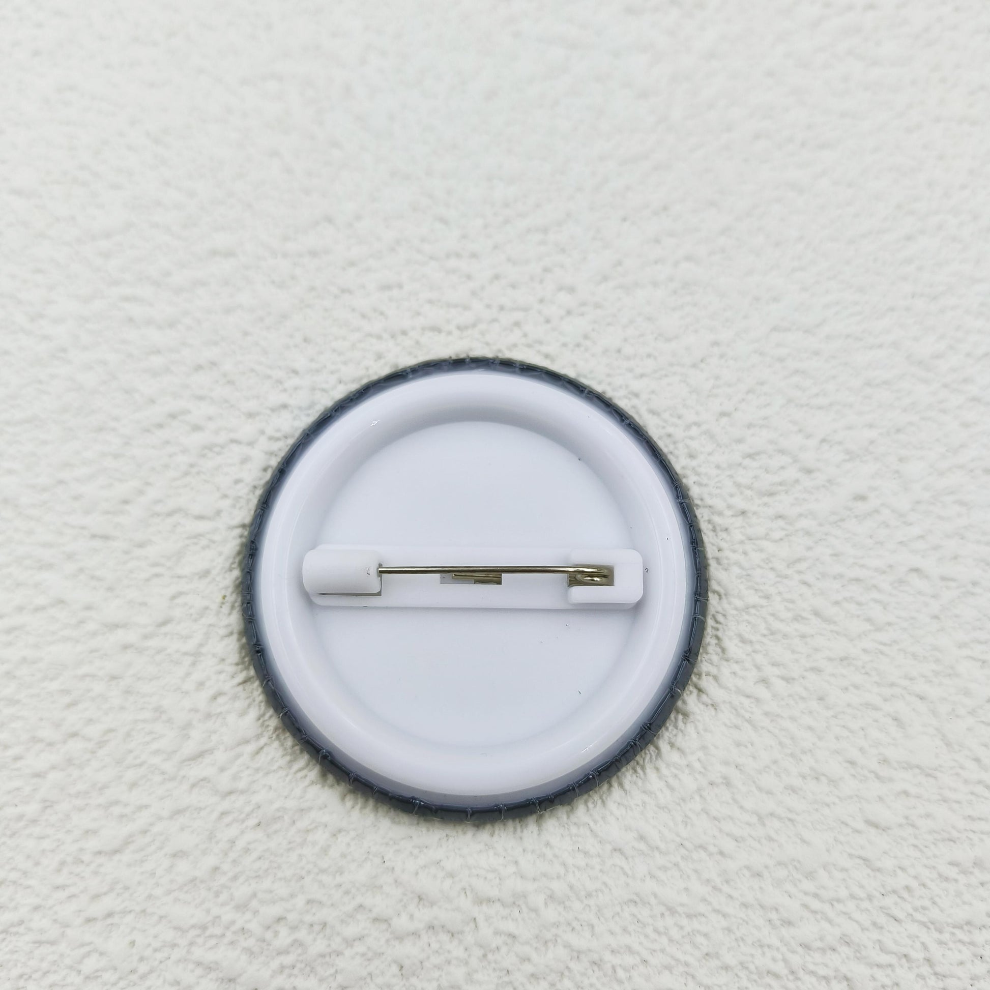 [Durable Build] Stylish 'Artists Against AI' Brooch Pin - Black & Red Prohibitory Symbol Design with White Text - Perfect for Clothing, Hats, Backpacks - Unique Fashion Accessory for Friends, Classmates, and Colleagues - Thou SS69