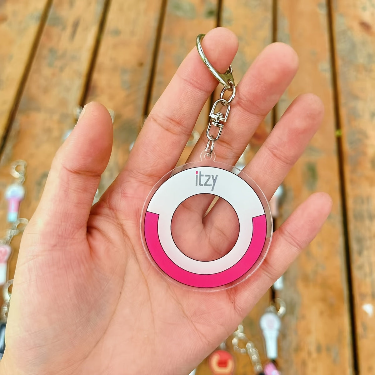 K-Pop Star Lightstick Keychain - Double-Sided Transparent Acrylic, Fashionable Accessory for Women & Girls SS69 7.69 ITZY