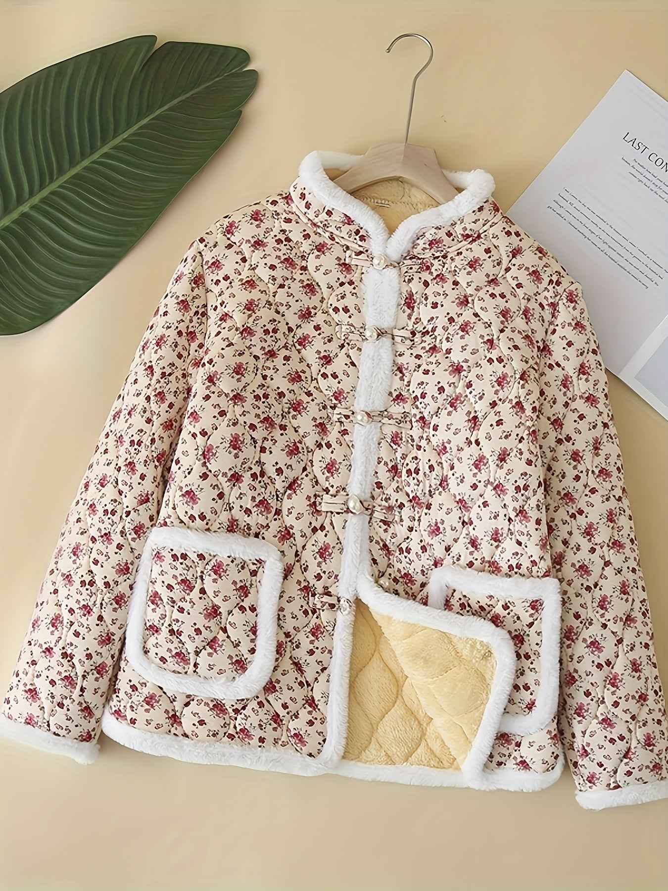 Plus Size, Women's Chinese Style Winter Coat with Cheona Collar (Standing Pronunciation) - Thick Padded Warm Jacket, Retro Button Front, Zipper Back Closure, Machine Washable Outerwear