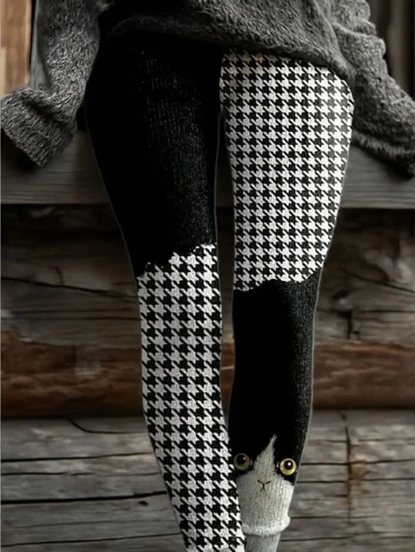 1 Pair Gothic Bat Print Leggings - Black & Purple Striped Asymmetrical Pants with Bat Wing Design, Retro Stretch Tights for &, Limited Edition Winter Warmth, Halloween Costume & Themed Party Outfit (Machine Washable) SS69