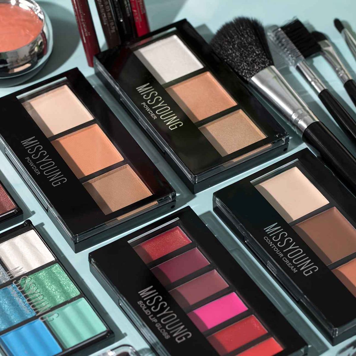 New Year Gift Cosmetic Set, Full for makeup Kit with Eyeshadow, Blush, Lipstick, Contour, Concealer, Eyeliner, Suitable for Makeup Artists and Beginners, Perfect Surprise for Friends and Family