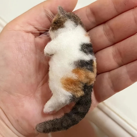 Note: This Is a DIY Material Pack, Cat Needle Felt Handmade DIY Kit, Handmade Craft Kit for Beginners And Adults, Unique Animal Felt Kit, Including Hand Needles, Pincushions, Matching Felt And Instruction Manual - SS69